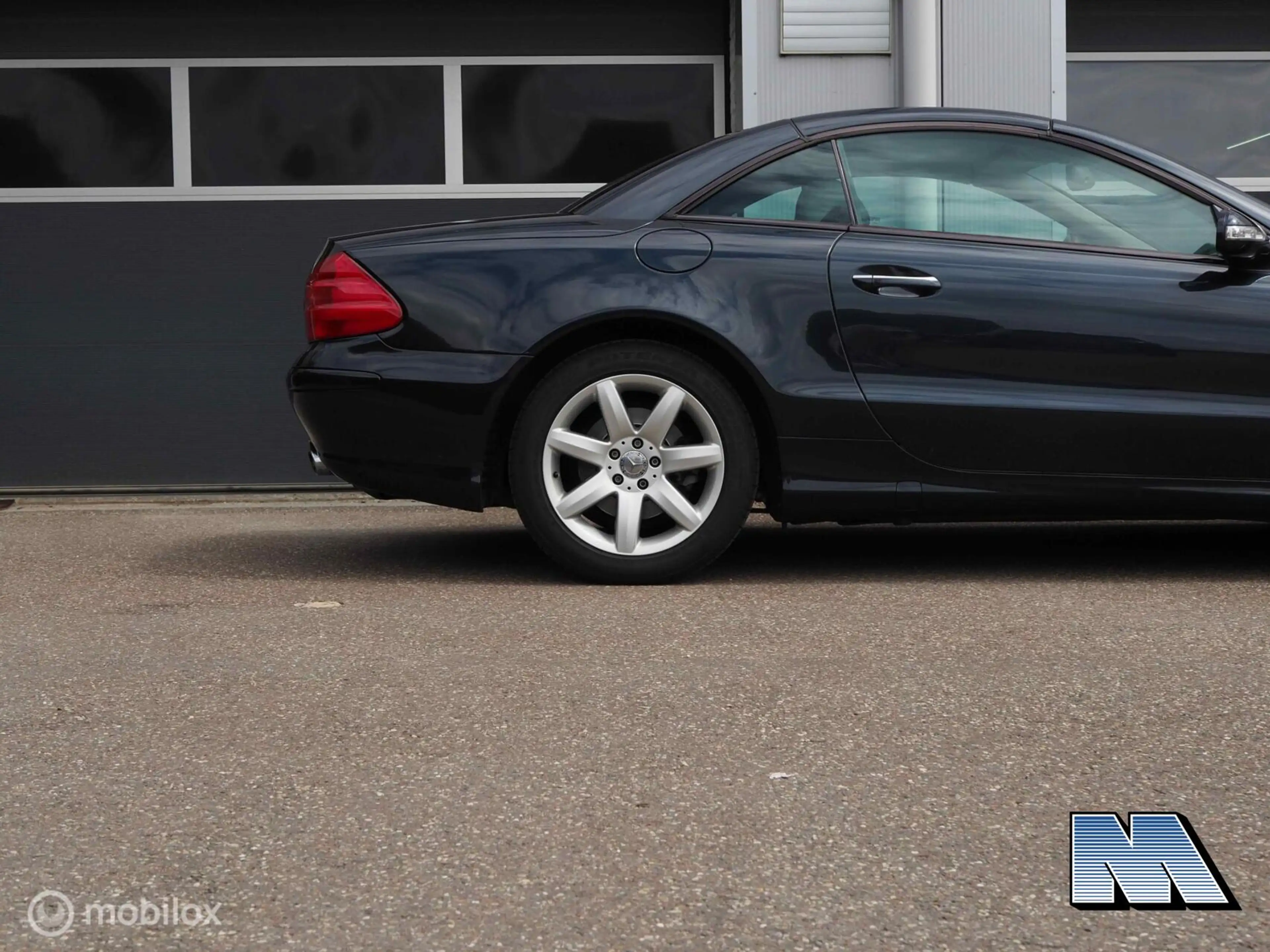 Mercedes-Benz SL 500 — photo 8