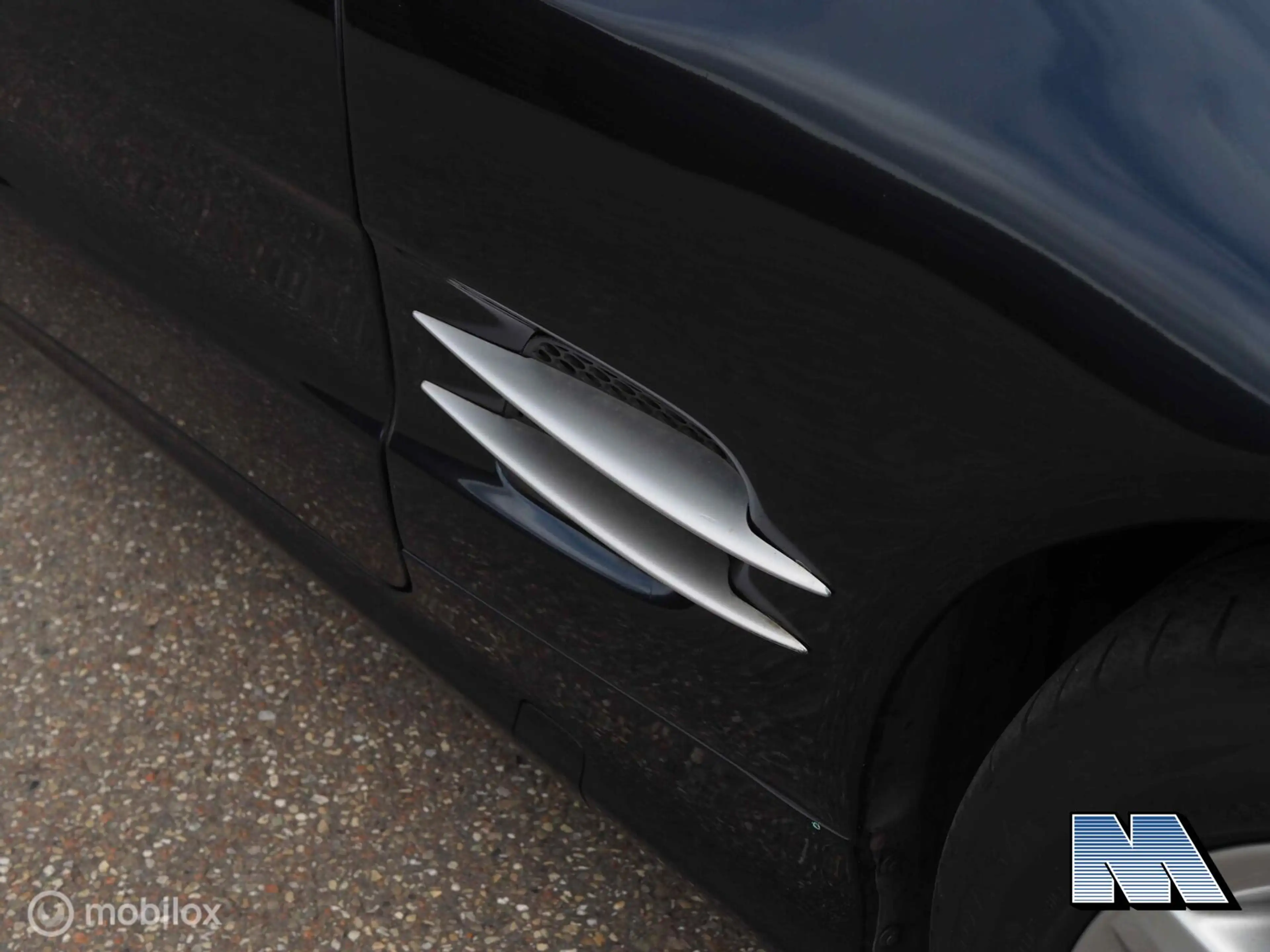 Mercedes-Benz SL 500 — photo 15