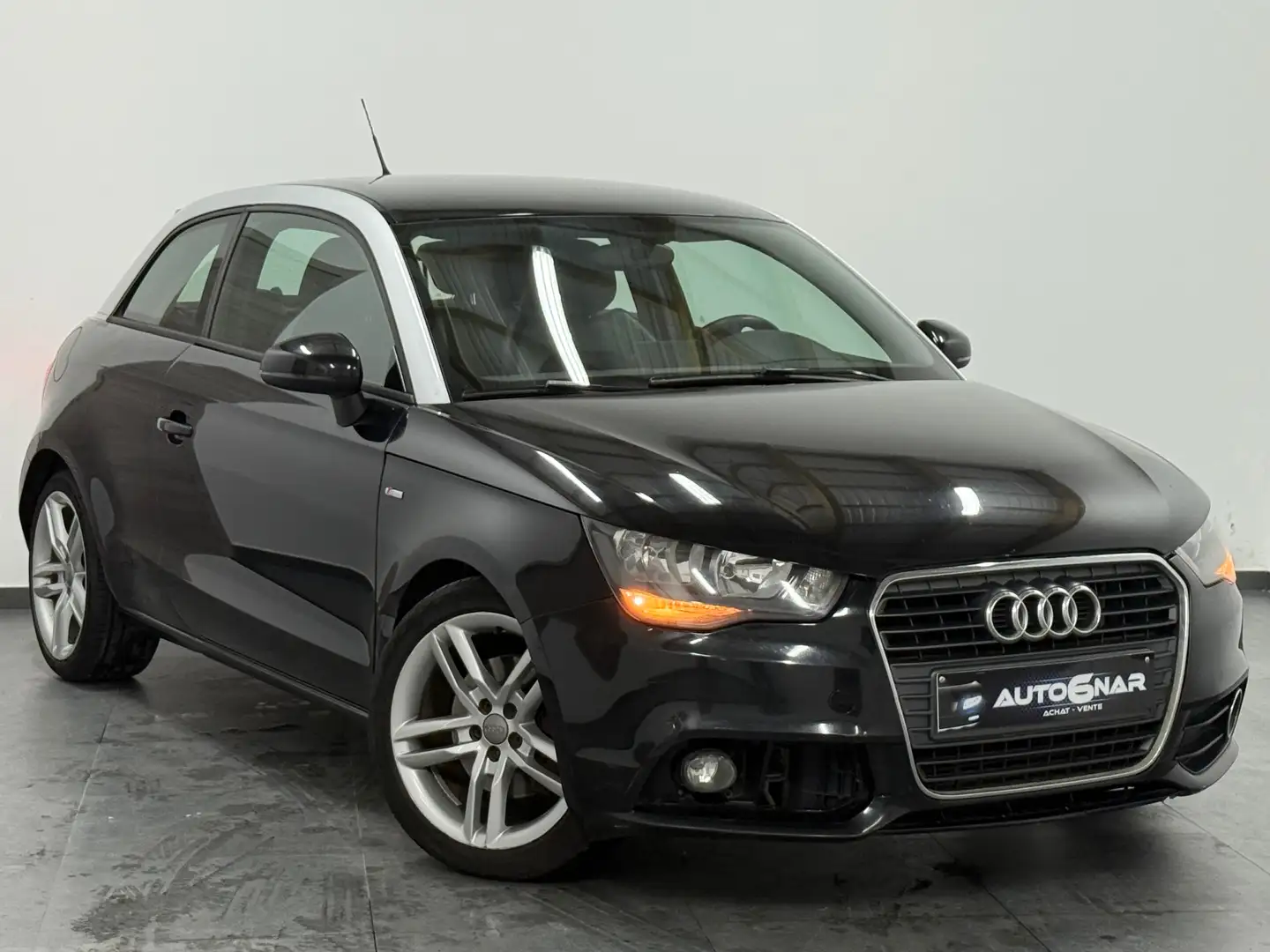 Audi A1 1.6 TDi Ambition S line Noir - 1
