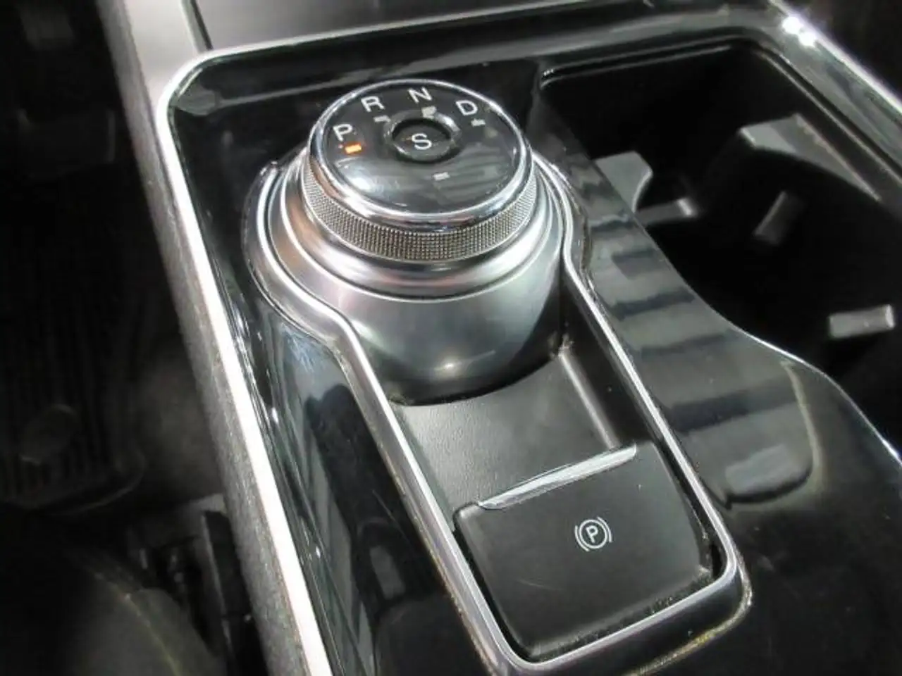 Ford Edge photo Ford Edge
