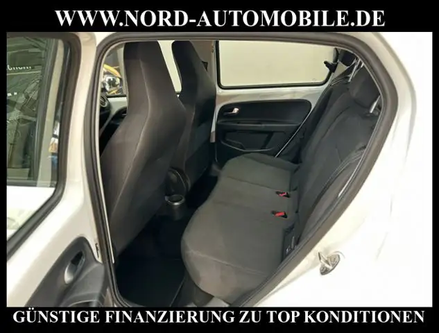Volkswagen up! view 13