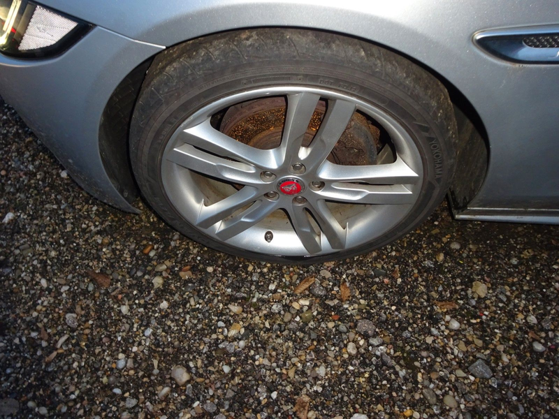 Jaguar XE R-Sport/Euro 6 — photo 10