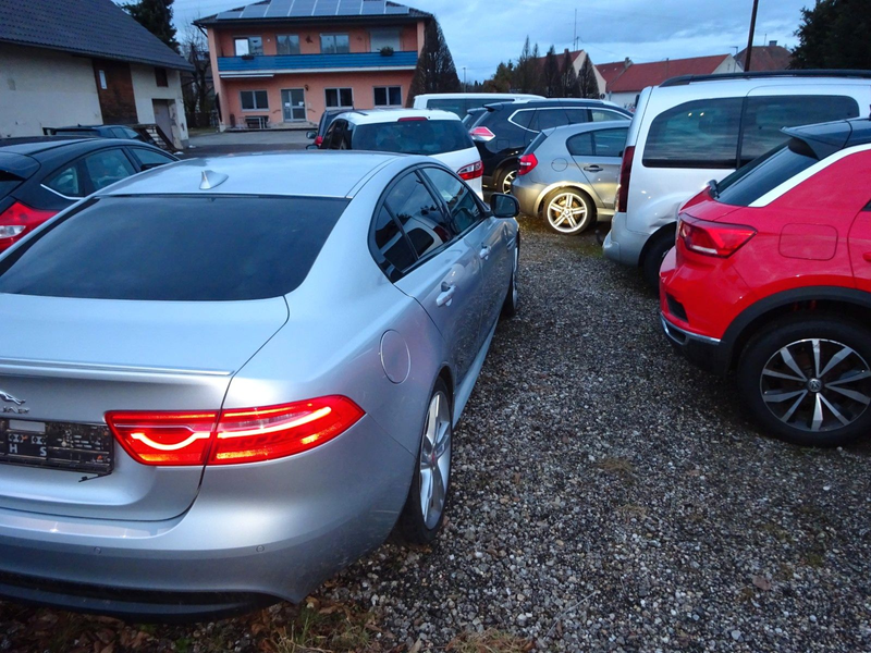 Jaguar XE R-Sport/Euro 6 — photo 9