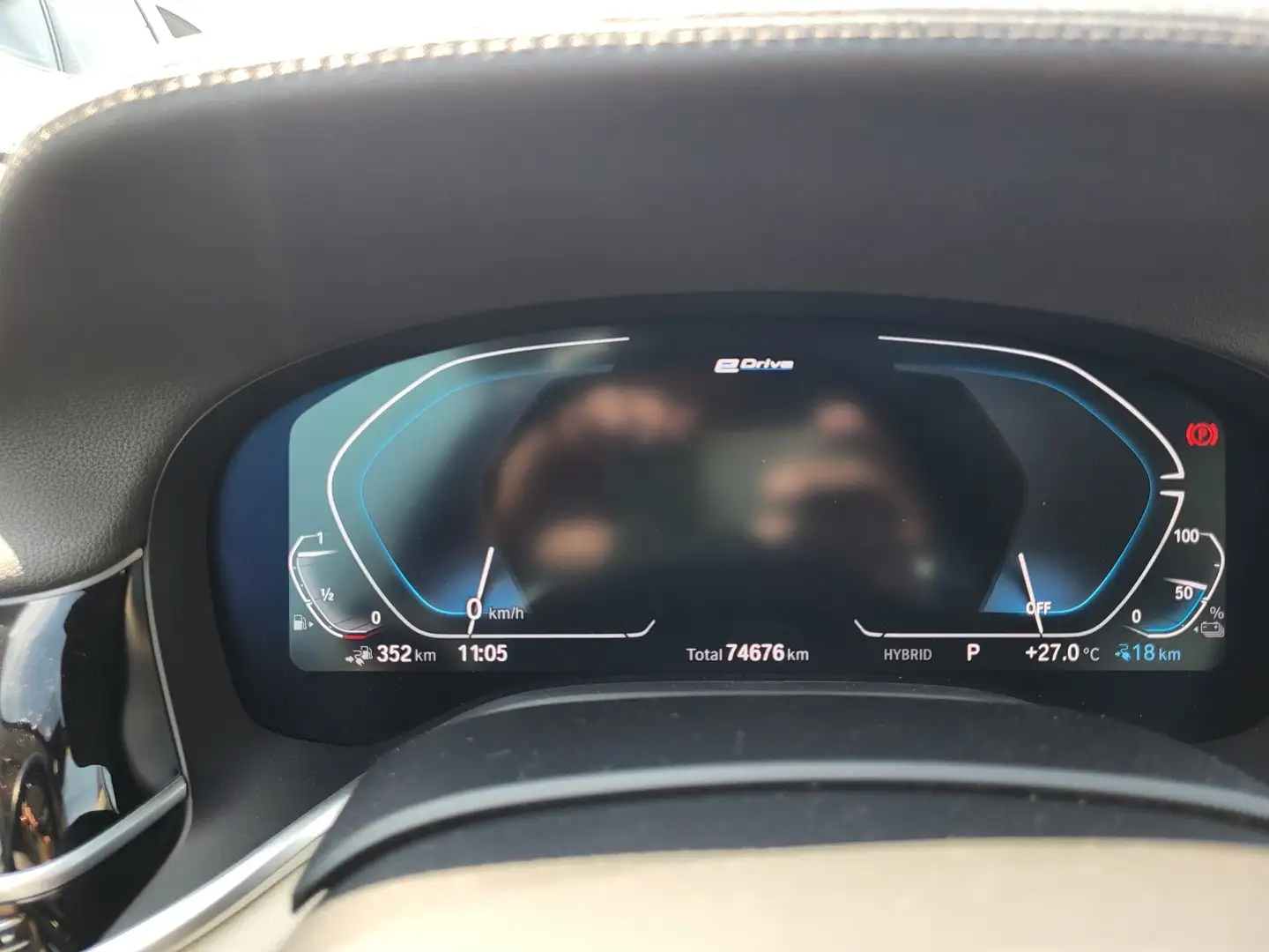 BMW 745 745e plug-in hybrid - LUXURY - 2