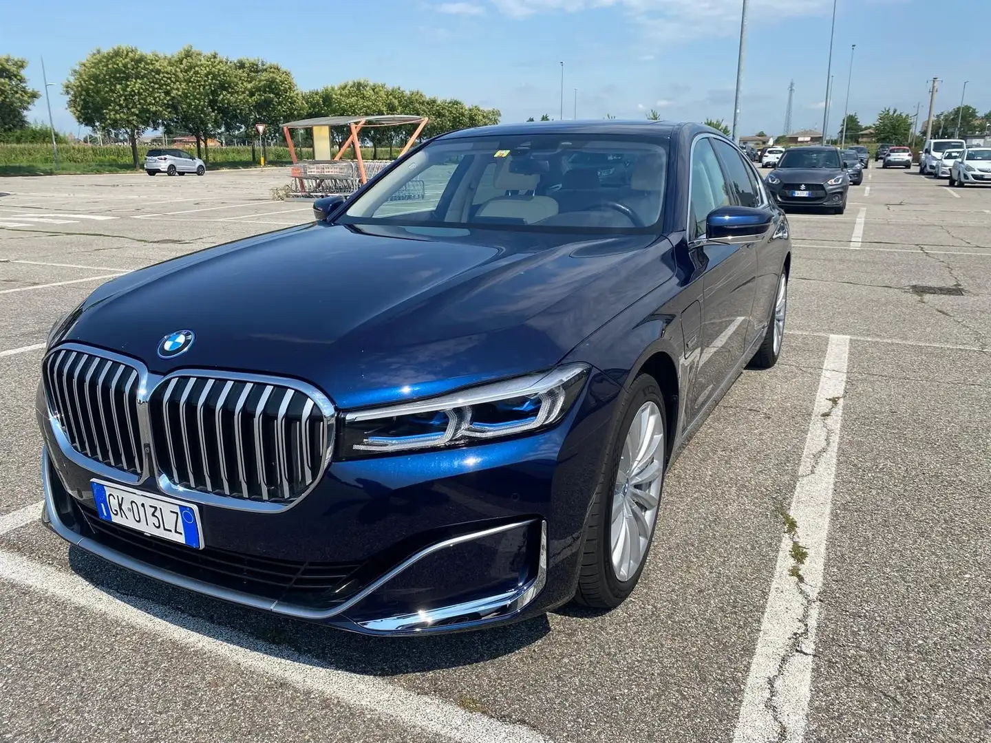 BMW 745 745e plug-in hybrid - LUXURY - 1