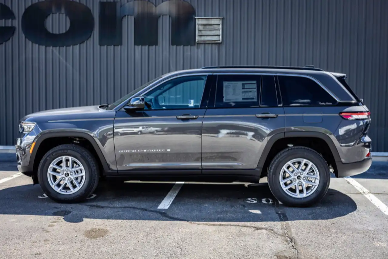 Jeep Grand Cherokee снимка Jeep Grand Cherokee