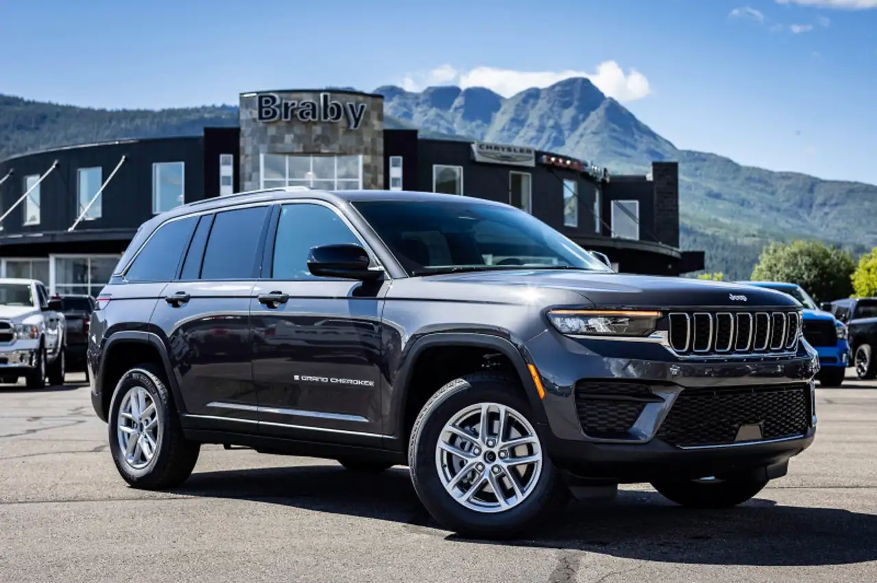 Jeep Grand Cherokee снимка Jeep Grand Cherokee