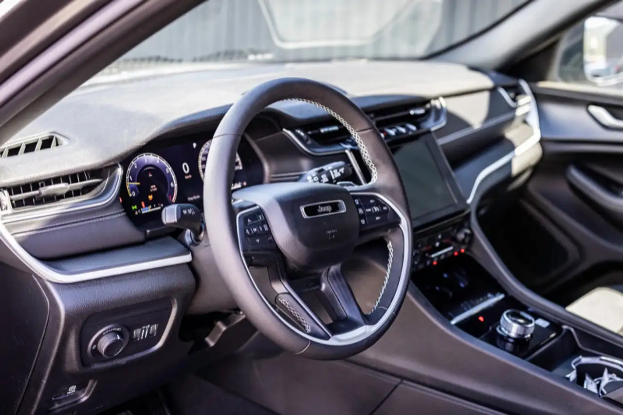 Jeep Grand Cherokee снимка Jeep Grand Cherokee