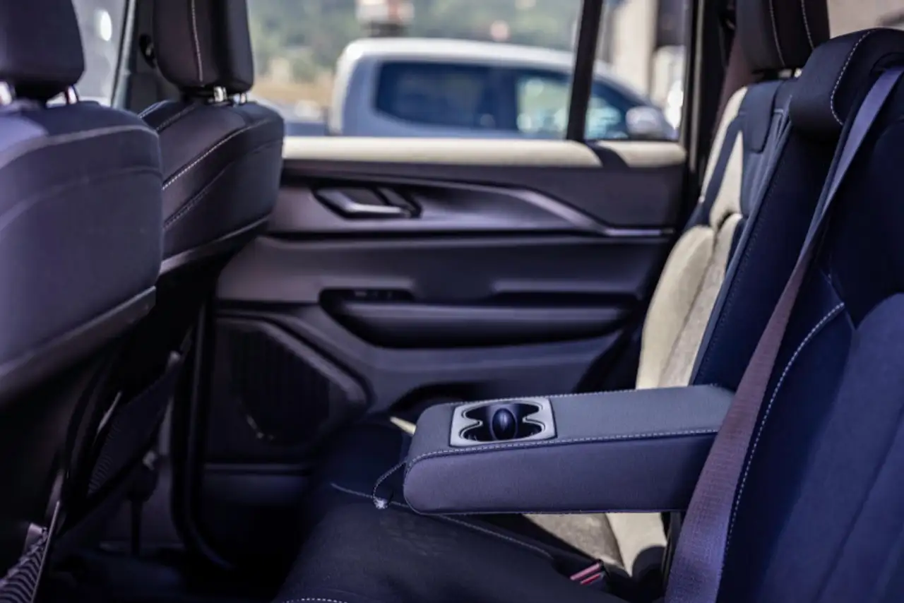Jeep Grand Cherokee снимка Jeep Grand Cherokee
