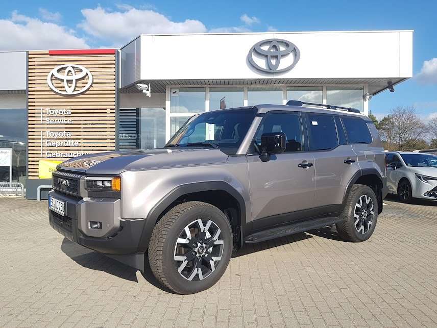 Second hand Toyota Land Cruiser 