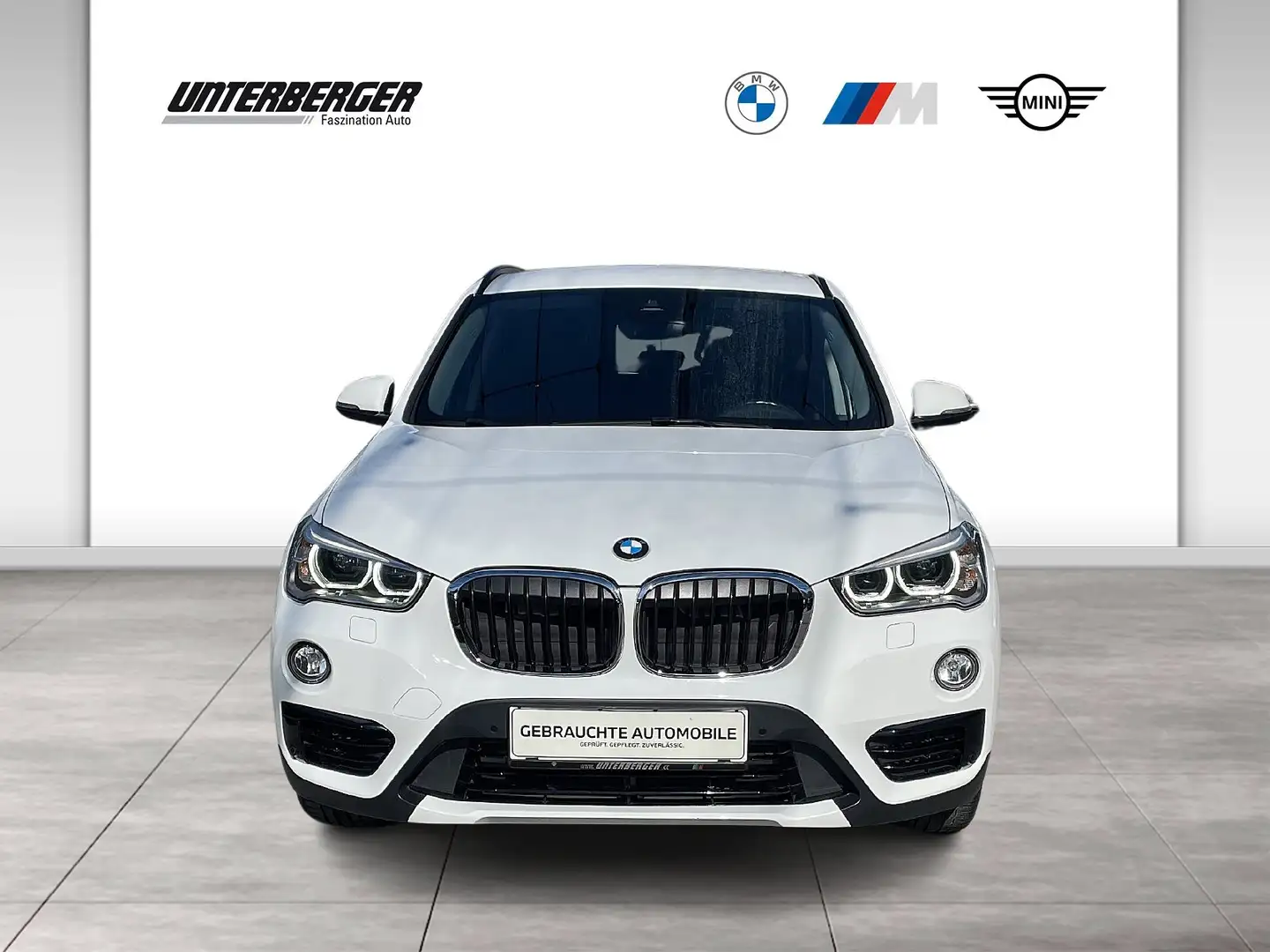 BMW X1 xDrive18d Sport Line // Rückfahrkamera // Sitzheiz Weiß - 2