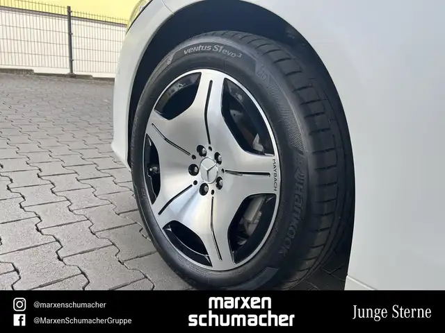 Mercedes-Benz S-Class view 7