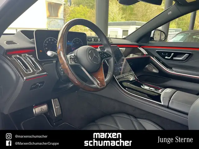 Mercedes-Benz S-Class view 9