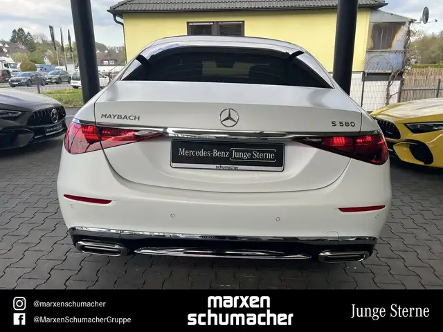Mercedes-Benz S-Class view 5