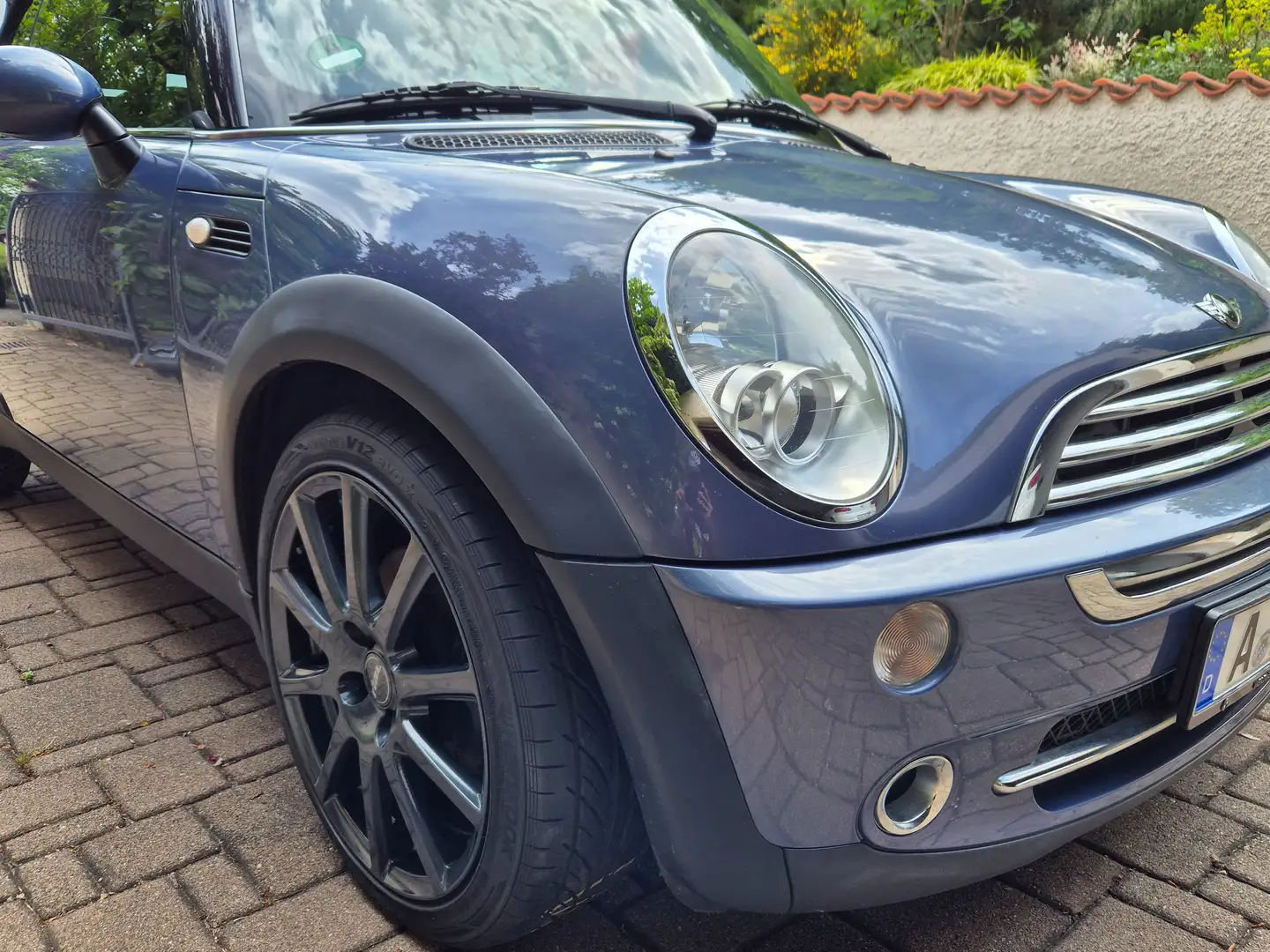 MINI Cooper Cabrio TÜV neu 8fach Bereift Blau - 2