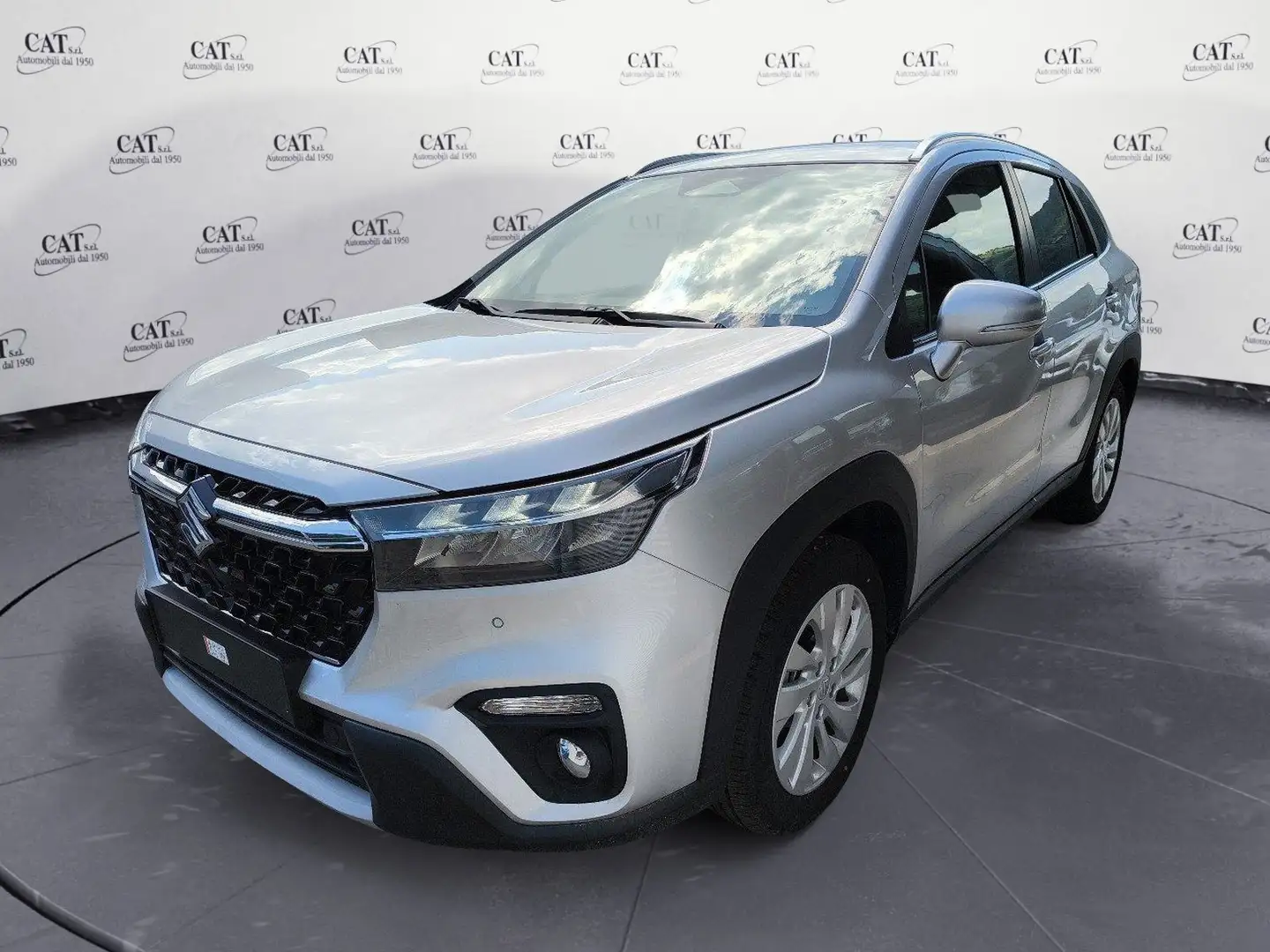 Suzuki S-Cross 1.4 Hybrid 4WD AllGrip Top+ srebrna - 1