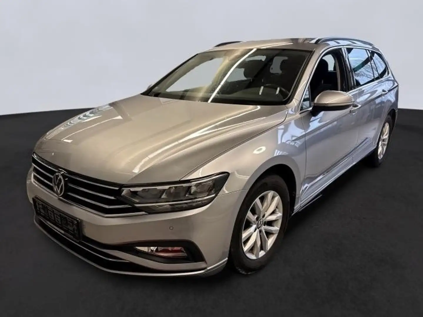 Volkswagen Passat Var. 1.5 TSI Business DSG AHK*NAV*ACC*LED Silber - 2
