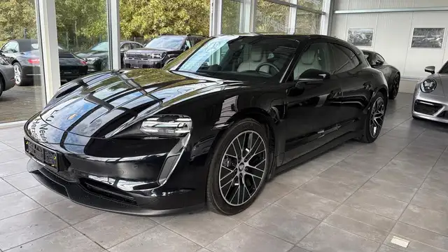 Porsche Taycan view 4