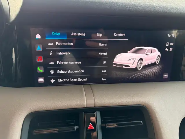 Porsche Taycan view 11