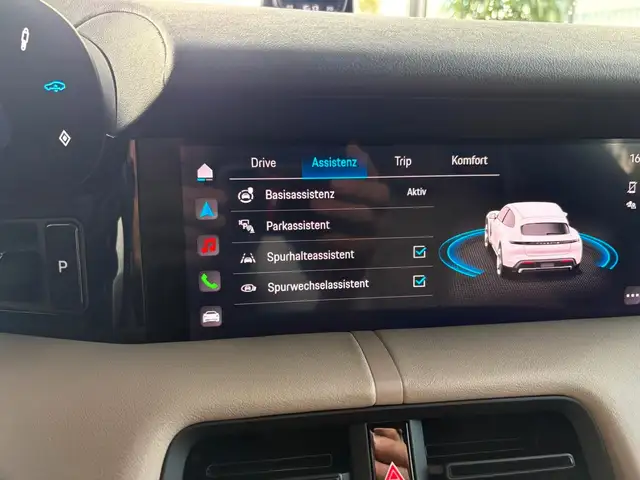 Porsche Taycan view 12