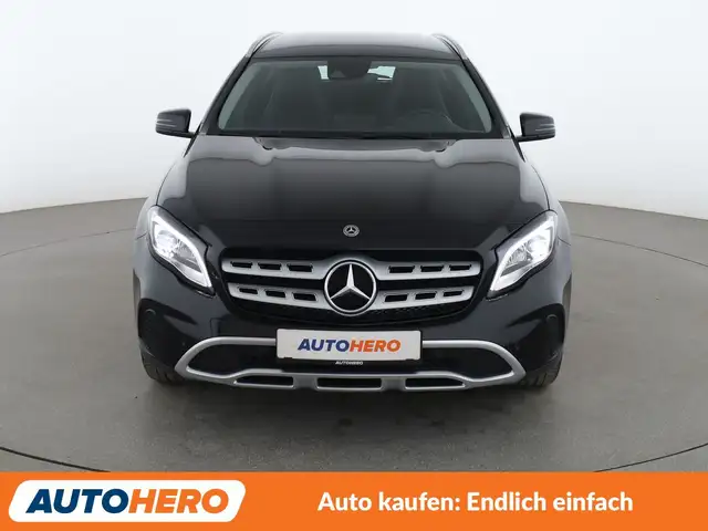 Mercedes-Benz Gla view 9