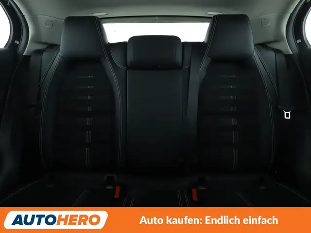 Mercedes-Benz Gla view 15
