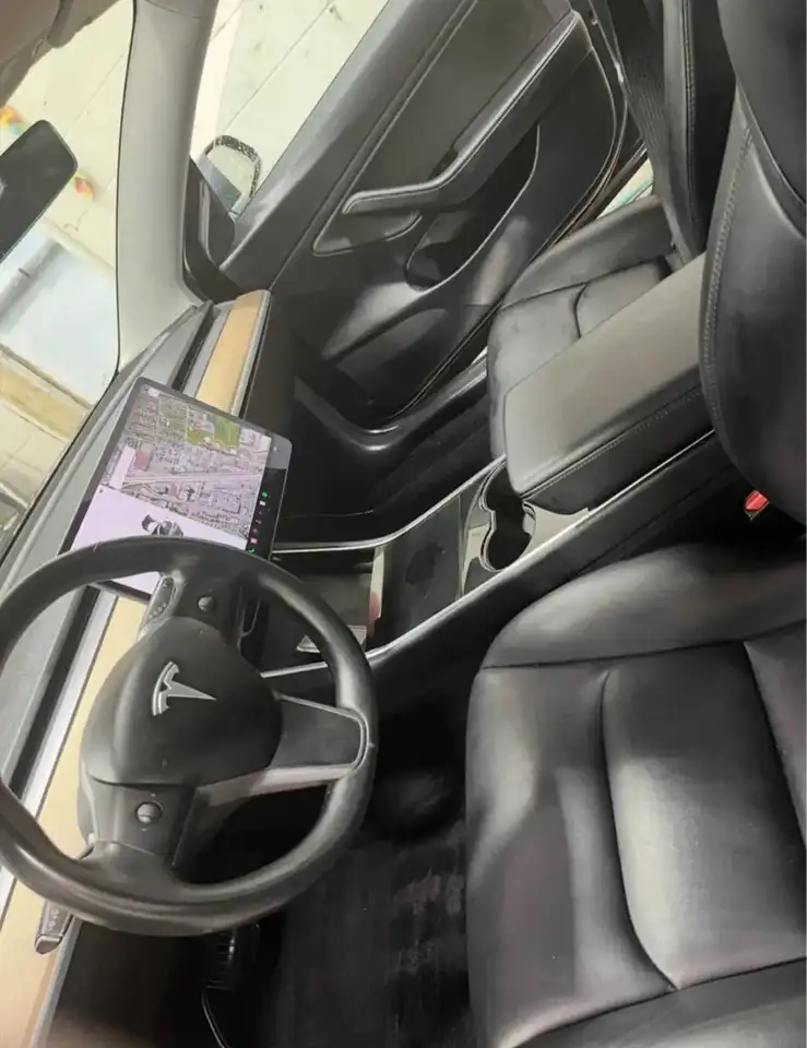 Tesla Model 3 photo Tesla Model 3