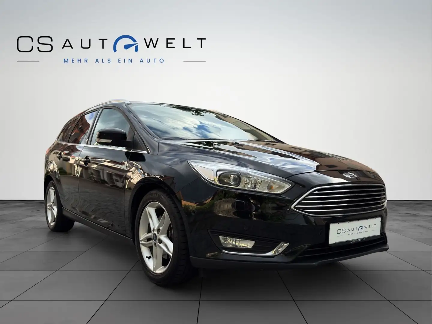 Ford Focus 1.5 Turnier Titanium KAMERA/NAVI/BI-XENON Schwarz - 2