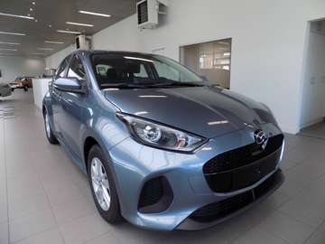 Hybrid 1.5i VVT-i E-CVT Centre-Line