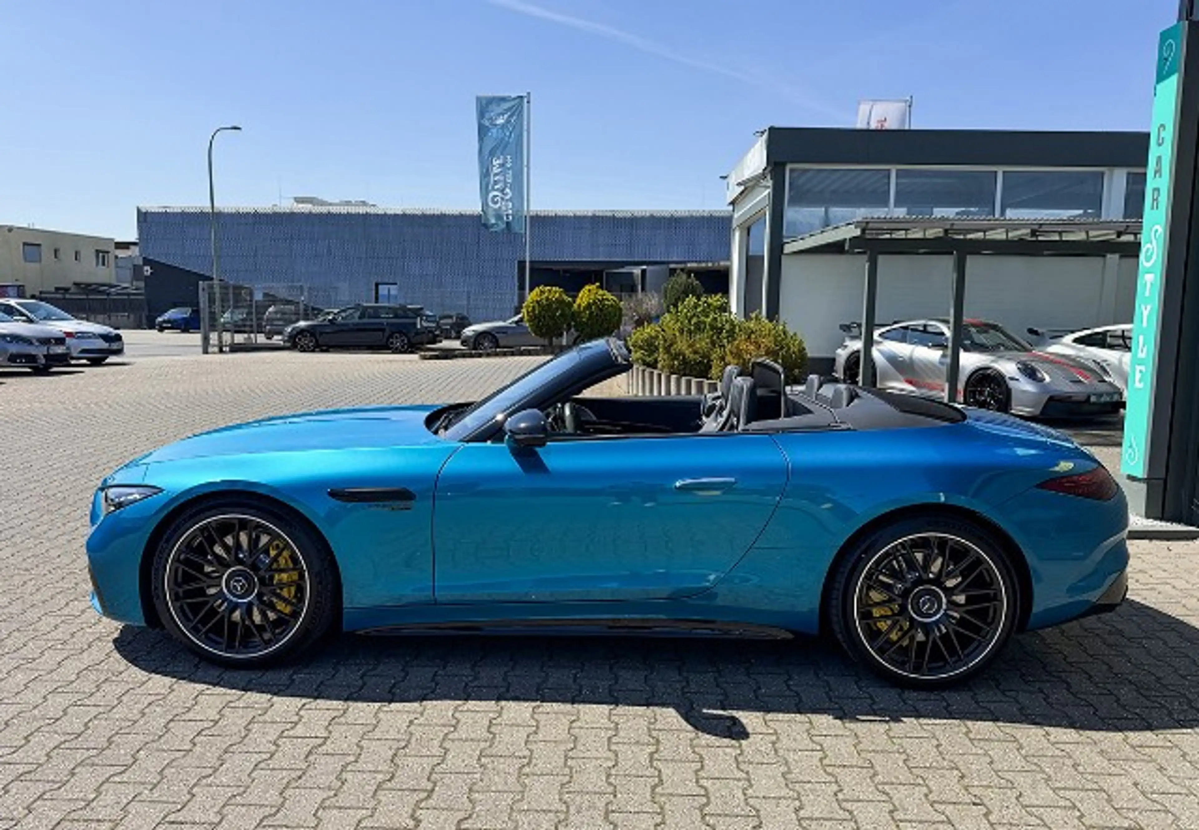 Mercedes-Benz SL 63 AMG 4Matic+ Schalensitze Carbon Lift Burmester — photo 11