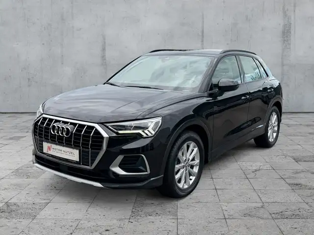 Audi Q3 view 2