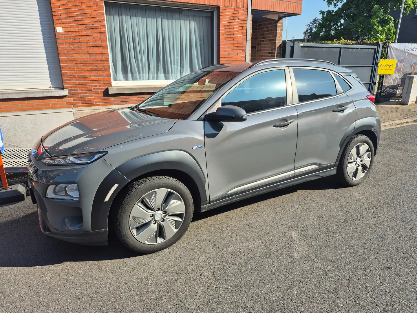 Hyundai KONA Kona EV Plus Срібний - 1