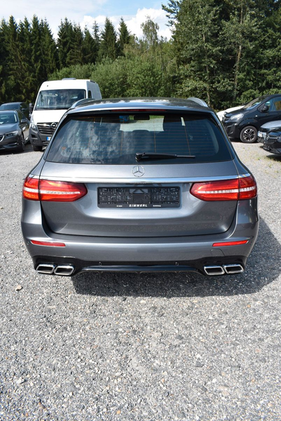Mercedes-Benz E 63 AMG E T-Modell E 63 AMG 4Matic — photo 9