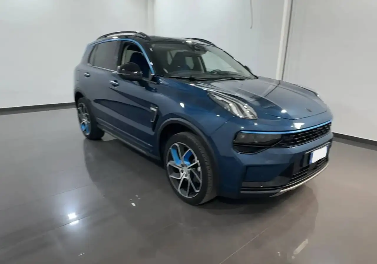 Lynk & Co 01 2022