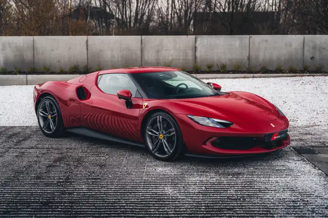 Ferrari 296 GTB Rosso Mugello / Surround View / Lift / Carplay