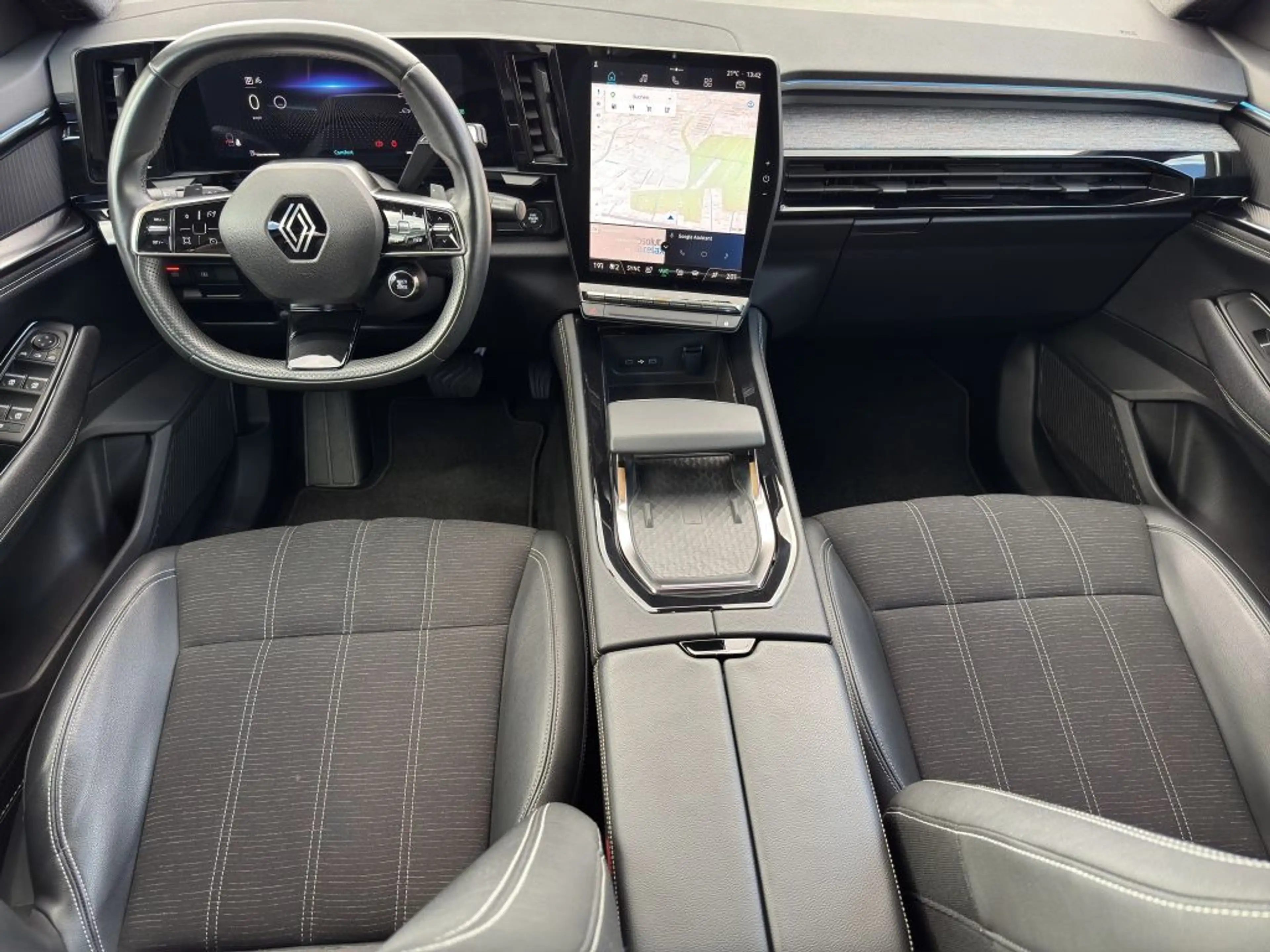 Renault Austral Mild Hybrid 160 Automatik Techno — photo 13