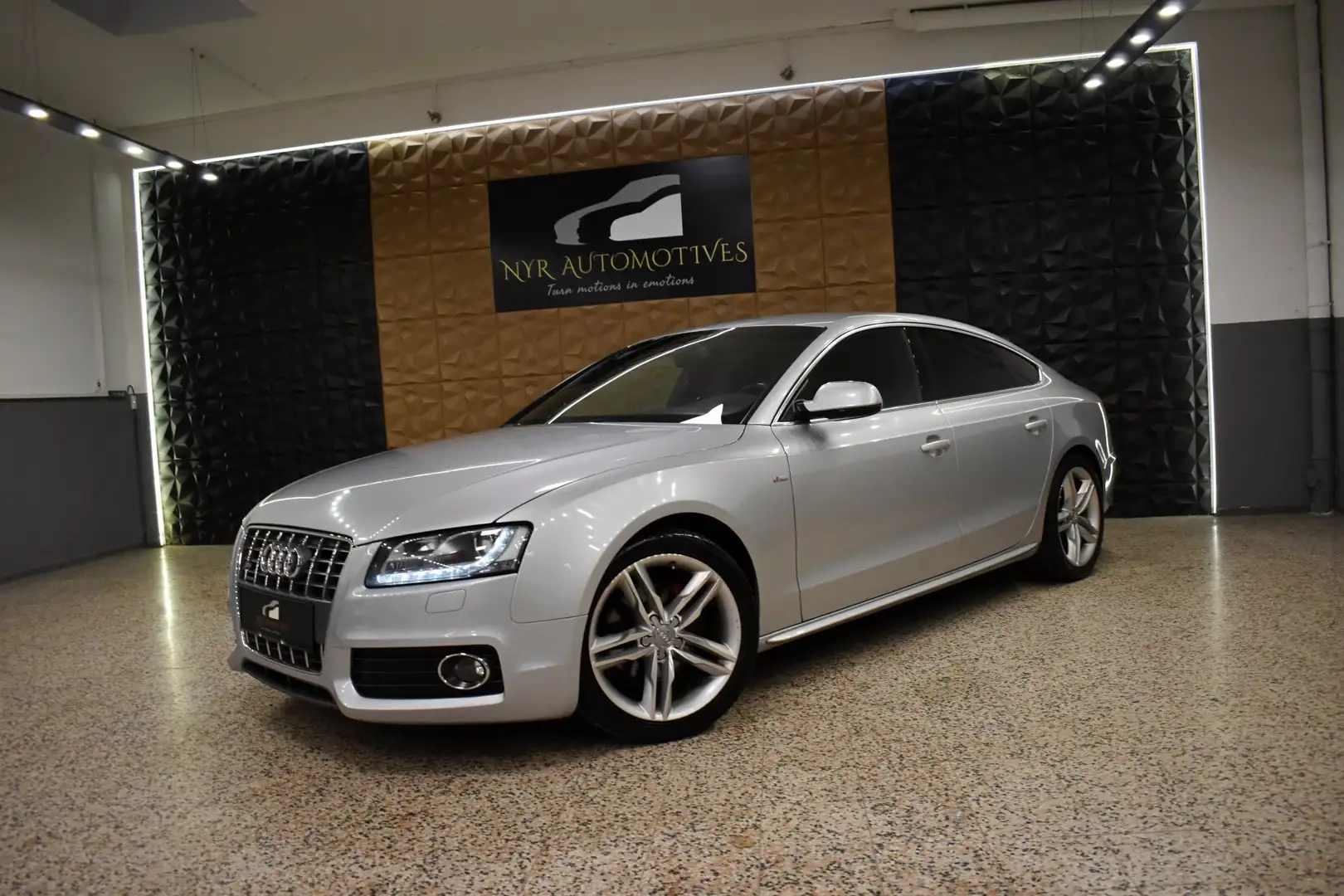 Audi A5 2.0 TDI quattro 3x S-LINE, NAVI, SPORTSITZE Silber - 1