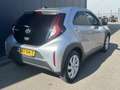 Toyota Aygo X 1.0 VVT-i First | Licht metalen velgen | Camera | Grau - thumbnail 3
