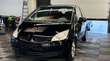 Colt 3DEURS BENZINE MANUEEL bj2006