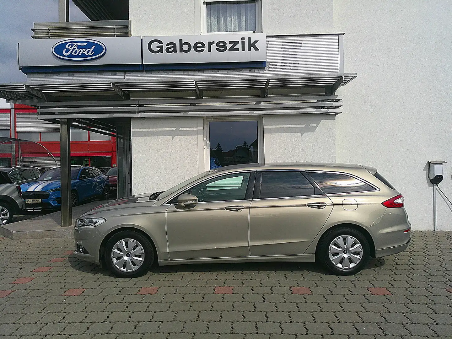 Ford Mondeo Traveller Trend 2,0 TDCi Beige - 2