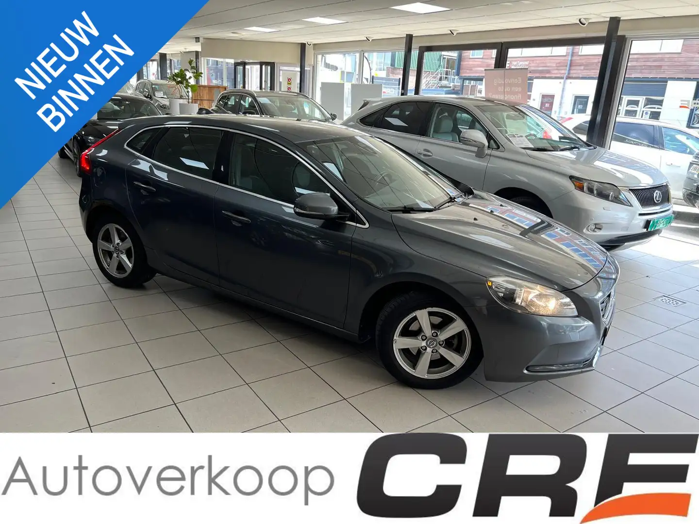 Volvo V40 1.6 D2 R-Design Gris - 1