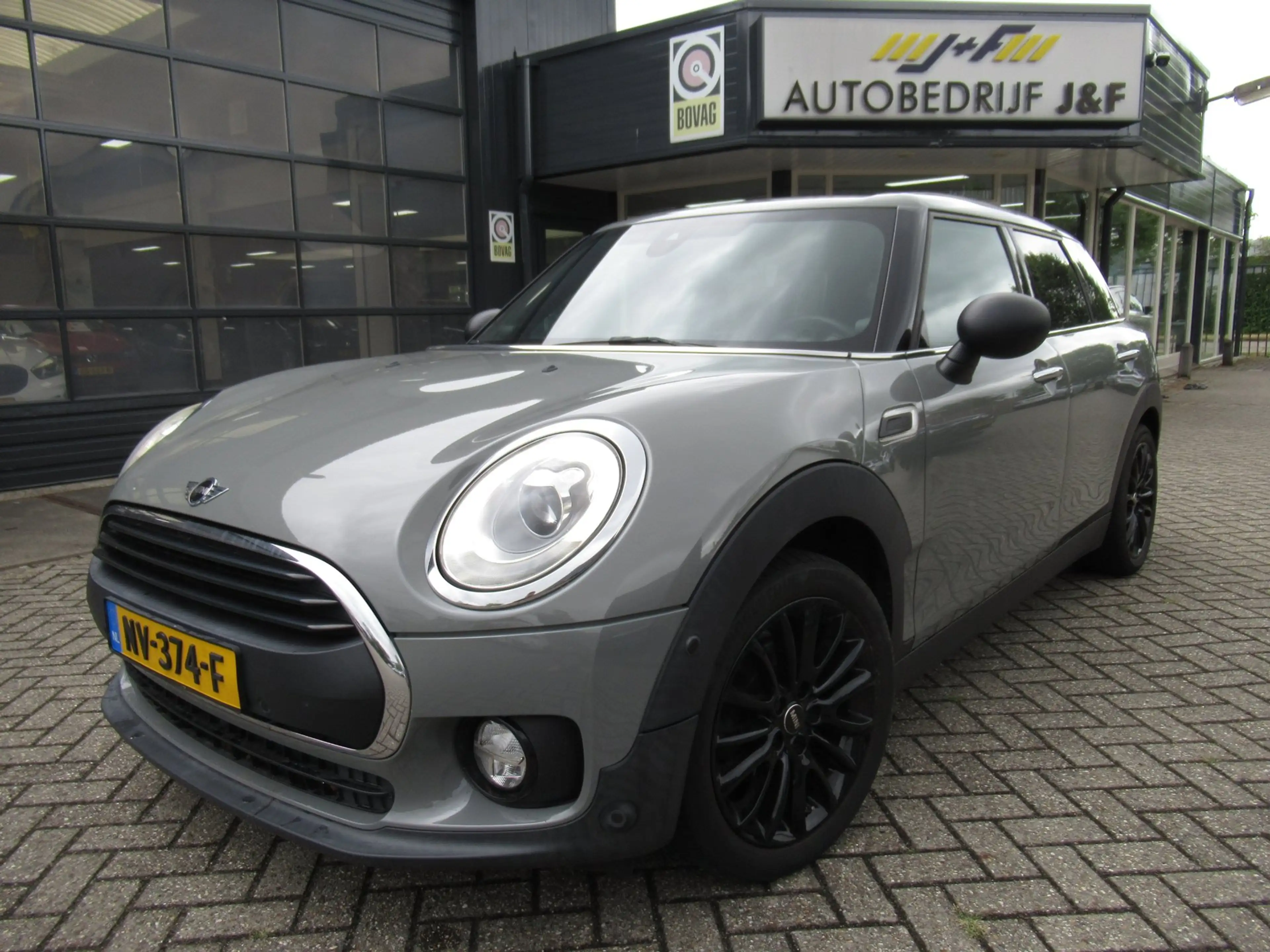 MINI One Clubman 1.5 Salt Serious Business / NAV / PDC 2x / Bleutoo