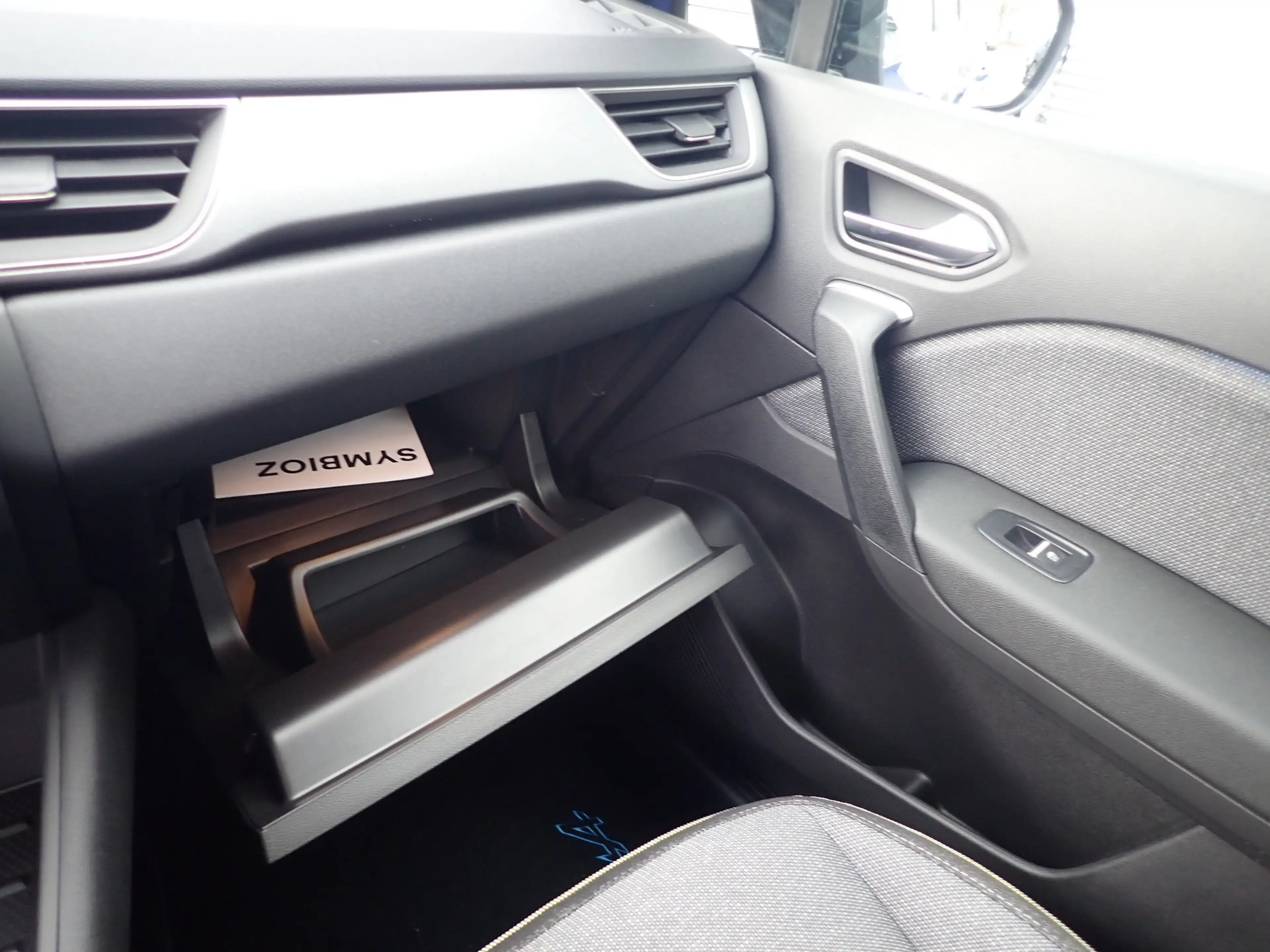Renault Symbioz KISS Full Hybrid E-Tech 160 — photo 14