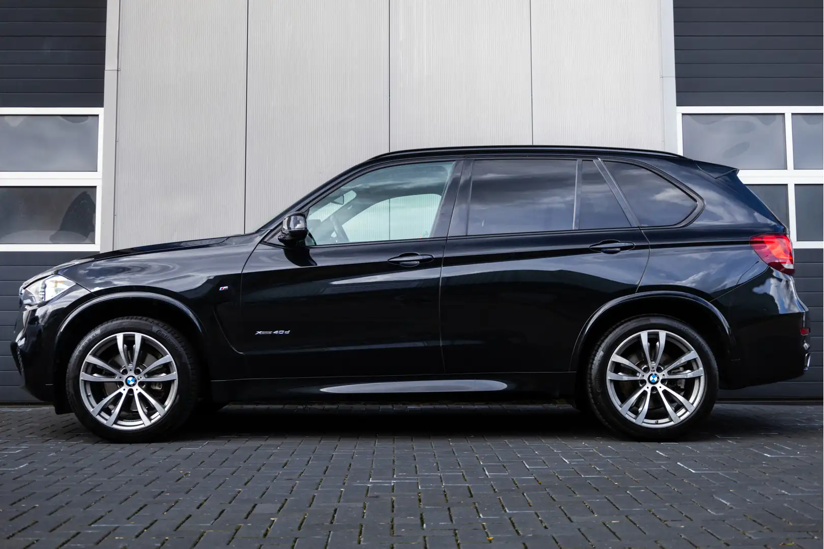 BMW X5 xDrive40d 313 pk High Executive M-Sportpakket / Pa Noir - 2
