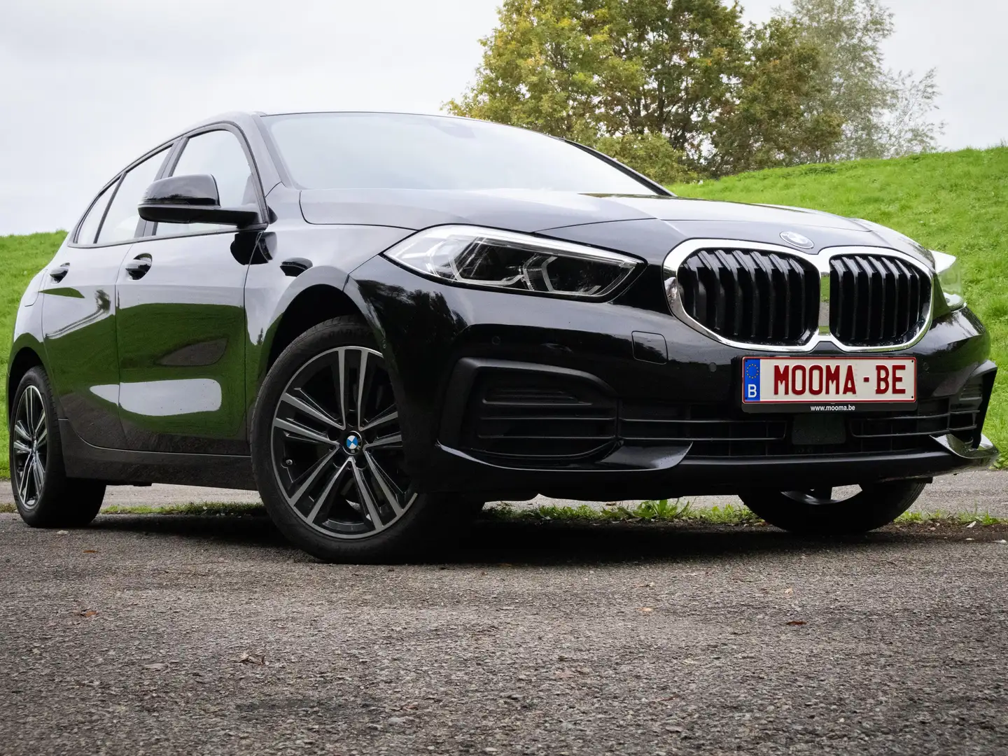 BMW 116 116i Advantage Sport / Airco / PDC Noir - 1