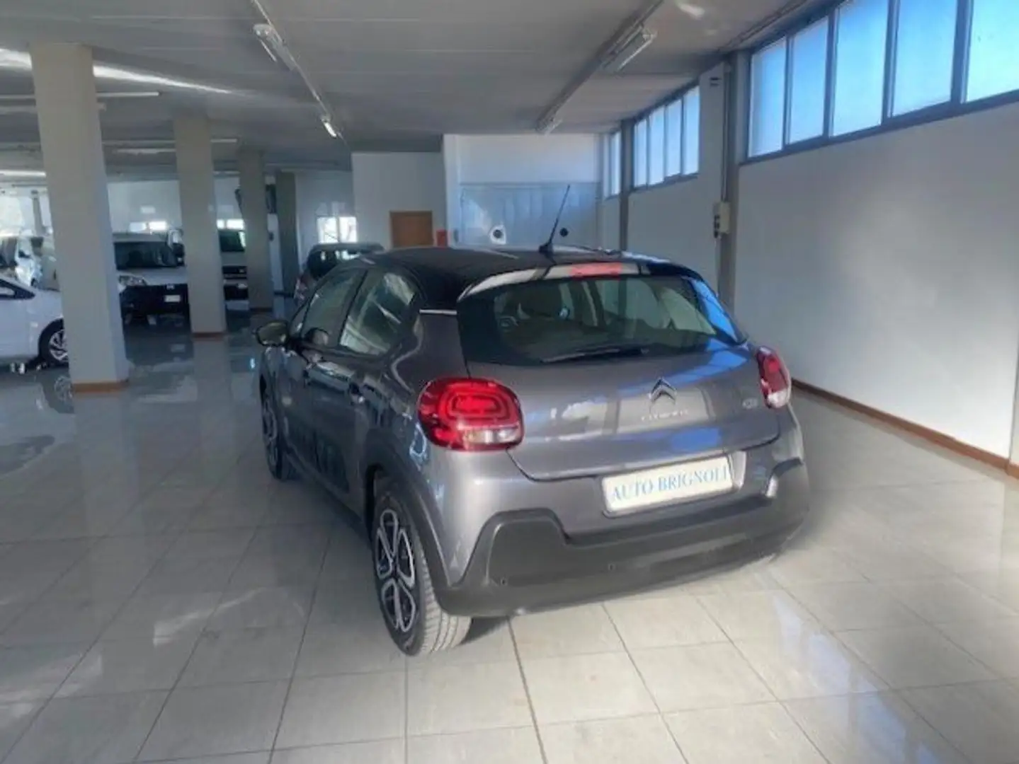 Citroen C3 C3 III 2017 1.2 puretech Shine s E6 D Bi-Color Grigio - 2