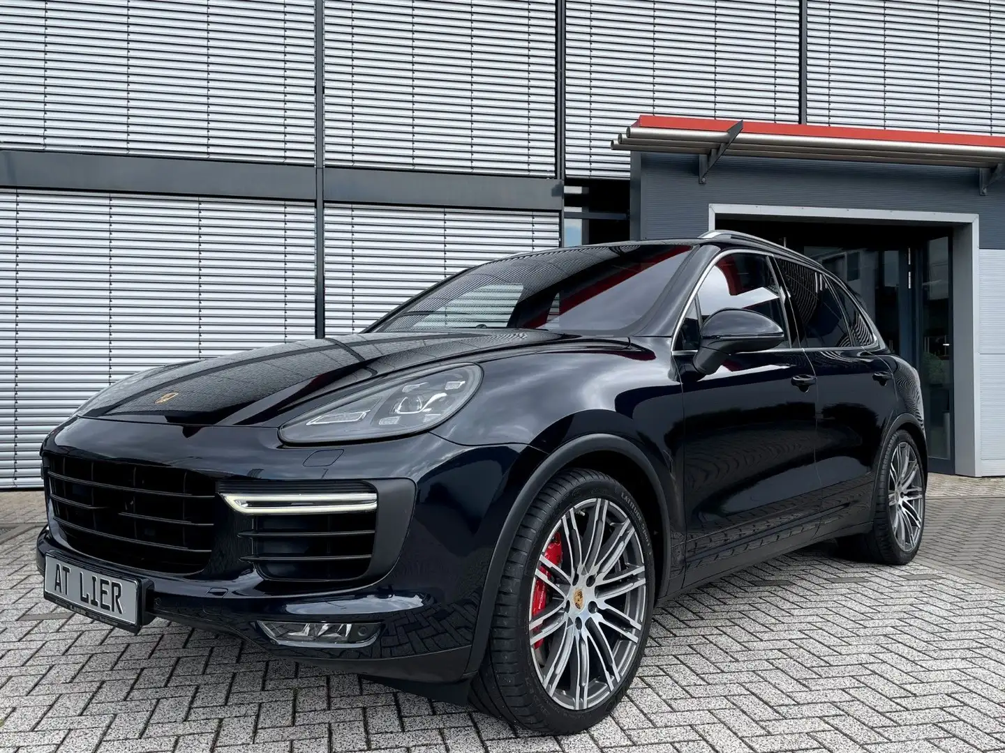 Porsche Cayenne Turbo CHRONO STANDHZ SOFTCL PANO Blau - 1