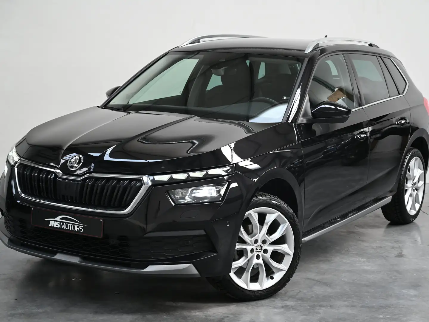 Skoda Kamiq Kamiq 1.0 TSI DSG Clever+ Zwart - 1