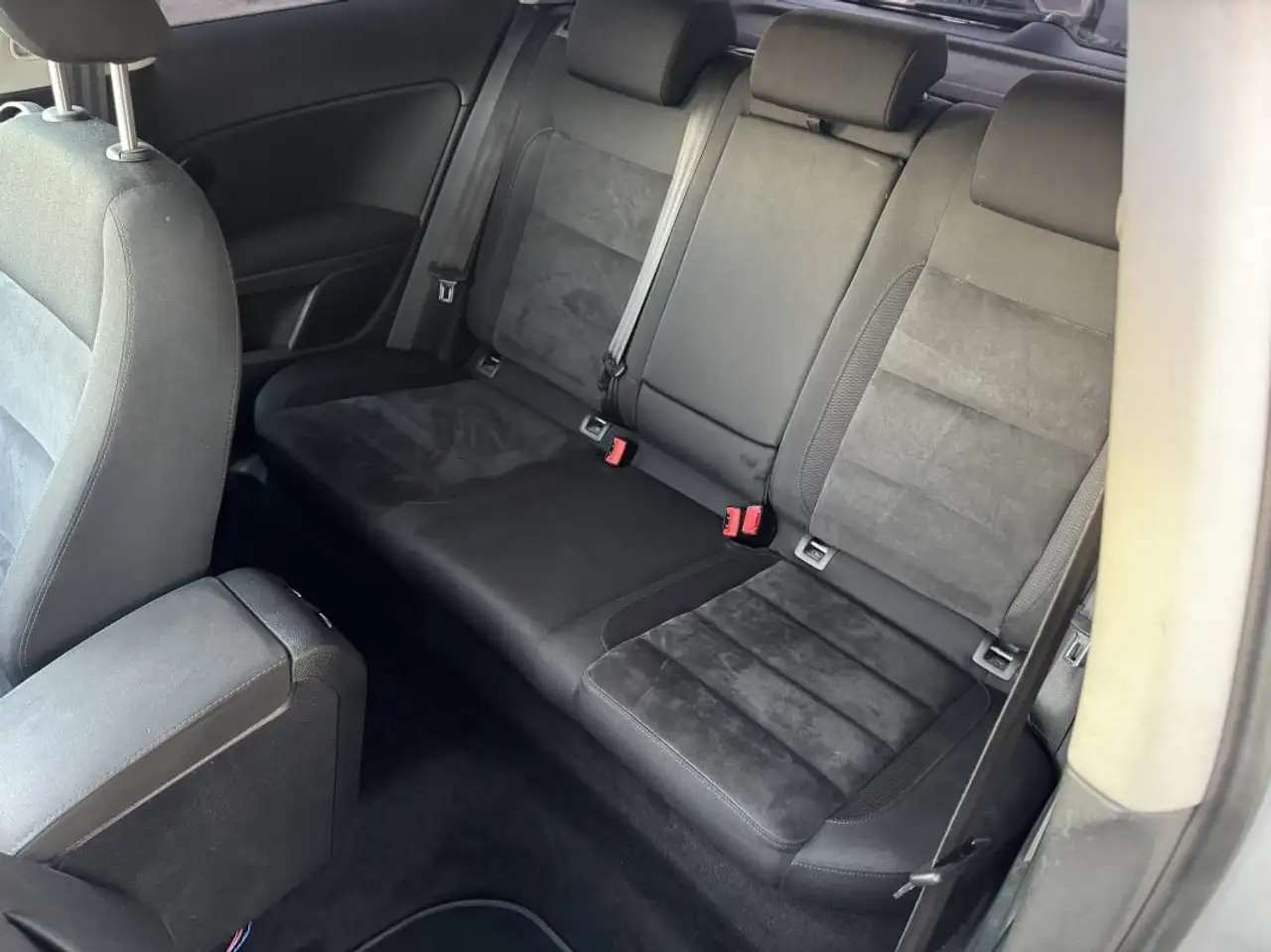 Volkswagen Golf Standard Model — photo 12