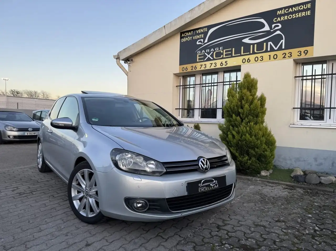 Volkswagen Golf Standard Model — photo 22